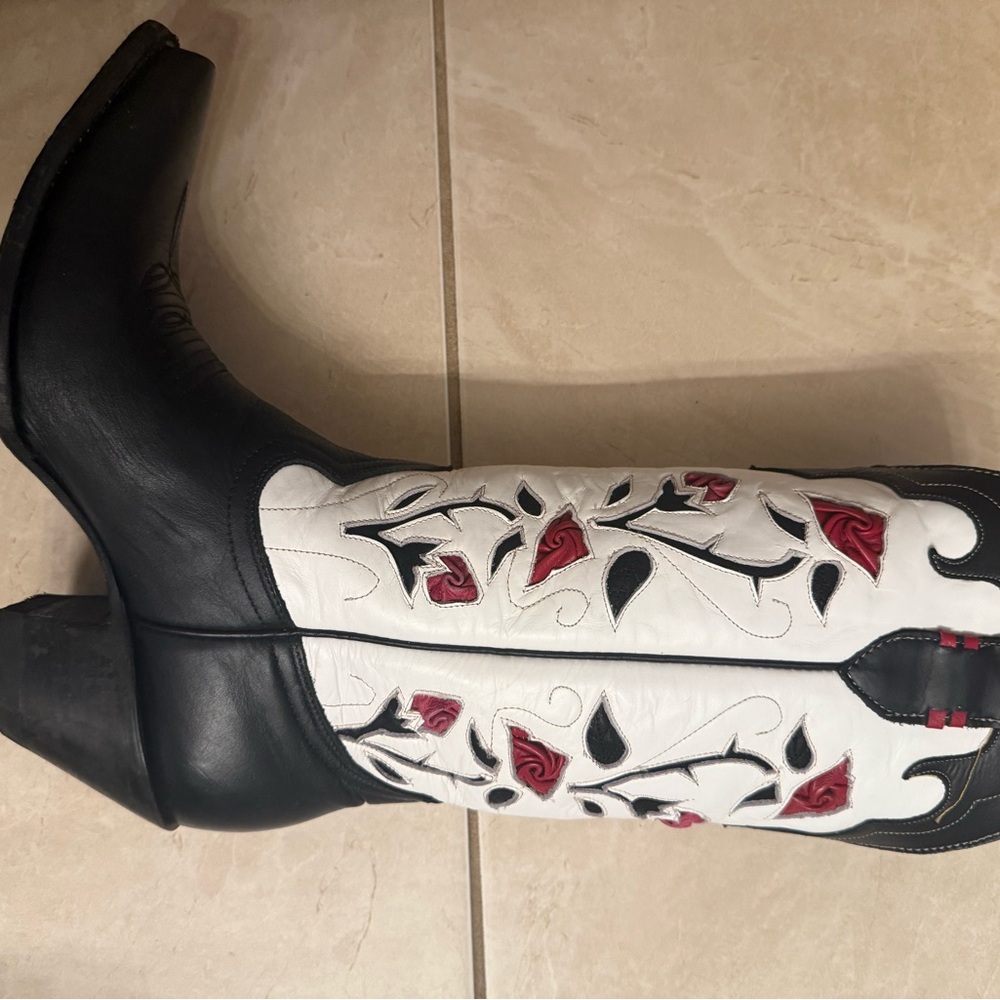 Idyllwind Women’s Rosey Black Western Boots- snip toe - Picture 7 of 12